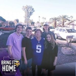 Meet your Posher, Sheila